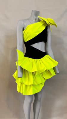 yellow and black dress on mannequin mannequin mannequin mannequin mannequin mannequin mannequin mannequin mannequin