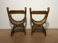 PAIRE de fauteils Dagobert. en bois sculpté. (photo 3)