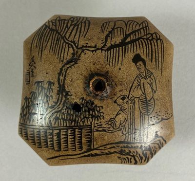 a picture of a decorative box with a painting on it