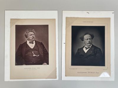 deux vieilles photos en noir et blanc représentant deux hommes en costume
