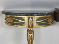 Paire de petites consoles demi-lunes en bois peint vert et d… (photo 2)