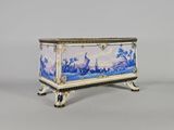 une boîte en porcelaine bleue et blanche ornée d'un paysage