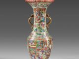 paire de vases chinois avec scènes peintes