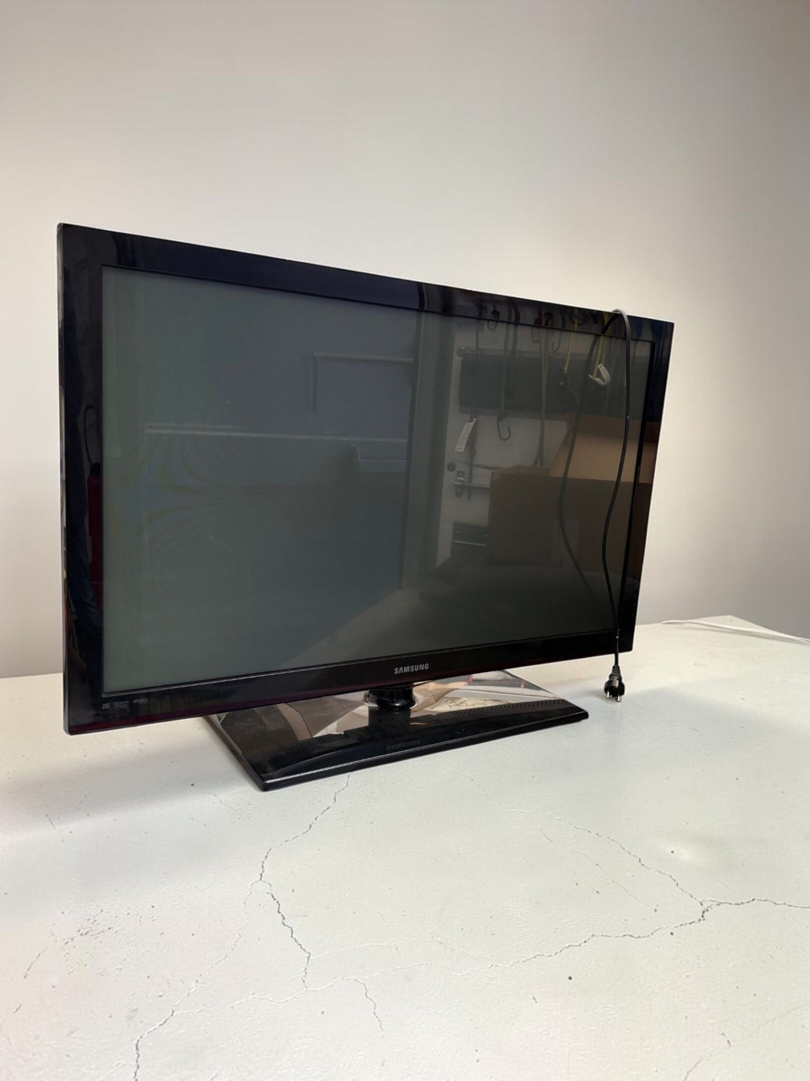 TV Samsung PS42C. Télécommande.