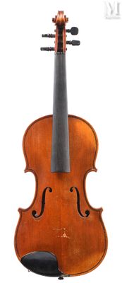 gros plan d'un violon avec un archet sur fond blanc
