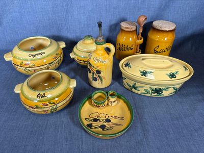 Un lot de faïences utilitaires Vallauris et divers 2 petits …