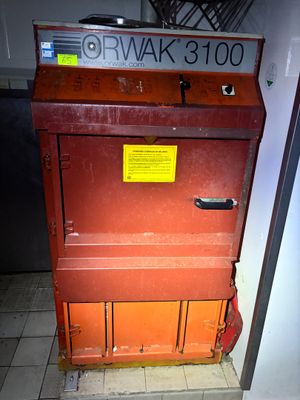 1 compacteur de déchets ORWAK 3100