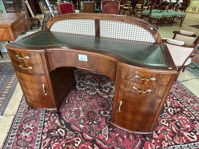 Petit BUREAU à caissons moderne de style anglais de forme ro…