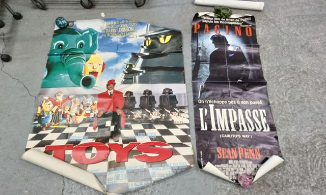 Lot d’affiche de cinéma et de musique. En l'état