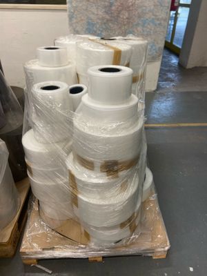 Stock de gaines sachet conditionné en bobine poids 1 tonne (…