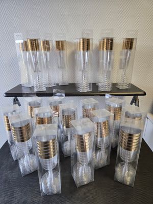 Lot 22 paquets de 6 verres à vin et champagne plastique bout doré - Photo 1