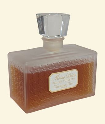 an image of a bottle of perfume on a white background