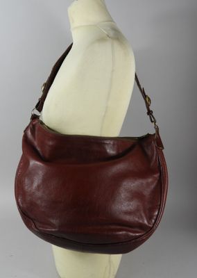 François VILLON, sac besace en cuir rouge bordeaux Dimension…