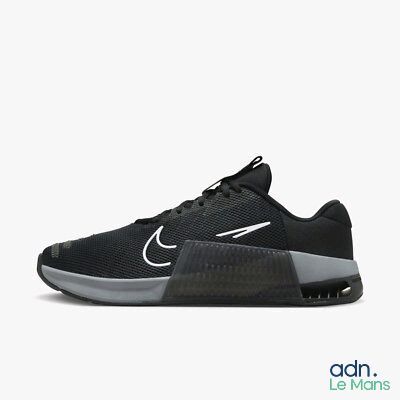 men ' s nike air zoom low running shoes in black and white