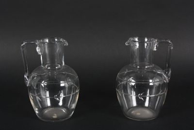 Baccarat : paire de petits pichets en cristaal taillé. - Photo 1