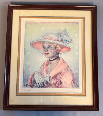 un tableau représentant une femme vêtue d'une robe rose et d'un chapeau