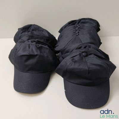 Lot à retirer à Le Mans (72100) ou expédition possible - Lot…