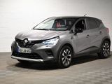 le nouveau renault c - hr suv est garé dans un garage
