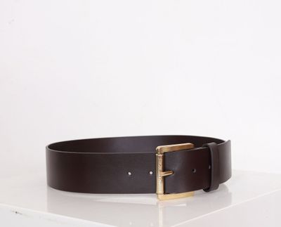 MICHAEL KORS. Ceinture en cuir marron et boucle en métal dor…
