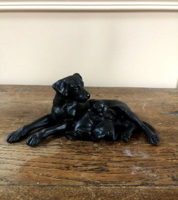 Pierre CHENET (XXème siècle) Chienne de chasse et ses petits…