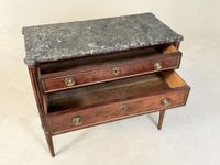 Commode en acajou et placage d'acajou ouvrant par trois tiro… (photo 4)