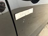 a sticker on the door of a car that says vpauto