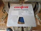 a box that is sitting on top of a machine