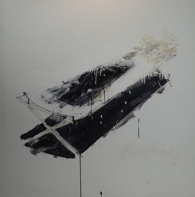 une peinture en noir et blanc représentant un avion accrochée au mur