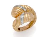 une bague en or et diamants, par van cleef