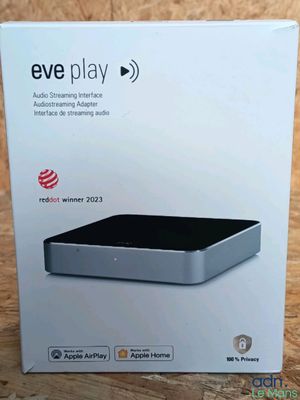 an image of a box with a picture of an eye play device inside of it