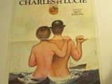 une photo d'une affiche de cinéma accrochée au mur