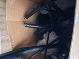 un carton contenant plusieurs vélos