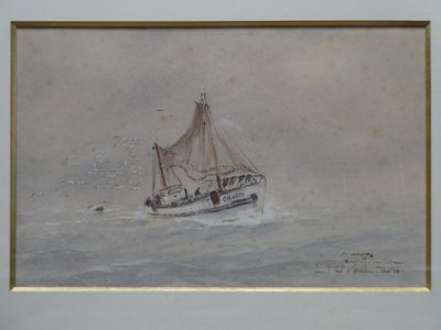 une peinture représentant un bateau dans l'eau avec des personnes à bord