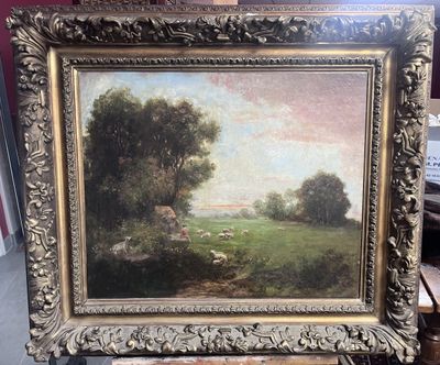 une peinture à l'huile représentant un paysage avec des moutons paissant dans un champ