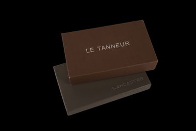 le tanneur chocolate bar on a black background
