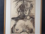 dessin encadré représentant une femme aux dreadlocks assise devant un fond noir