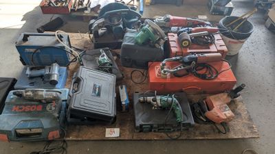 un grand nombre d'outils sur une palette