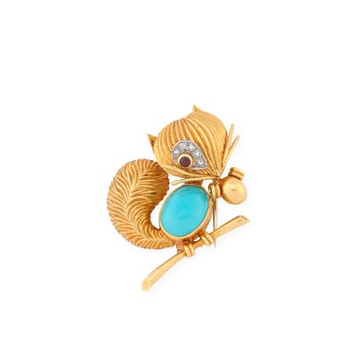 an image of a close up of a ring with a cat on it