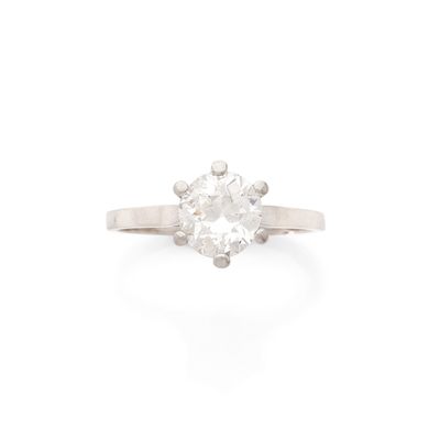 une bague en diamant à une seule pierre, par van cleef