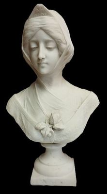 "Buste de femme à décor de roses, drapé, feuillages, coiffur… - Photo 1