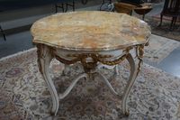 magnifique table de style Louis XV – avec plateau en marbre …