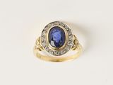 Bague ovale en saphir et diamant