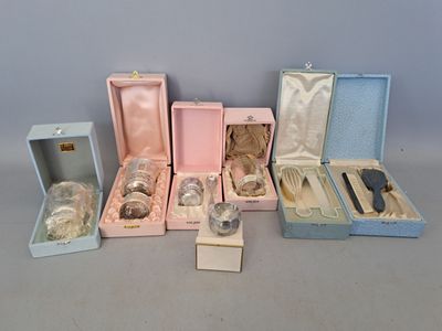 Nécessaires de naissance : Timbales, coquetiers, ronds de serviette, b - Photo 1