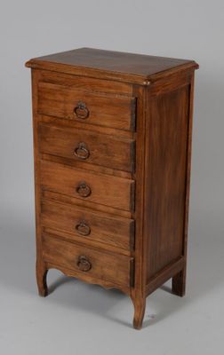 une image représentant une commode en bois sur fond gris