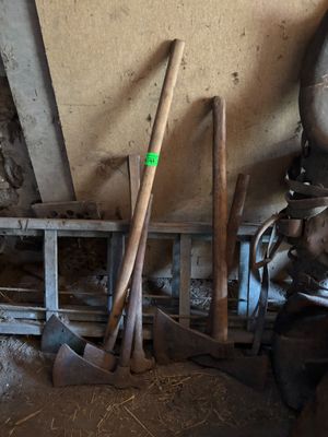 a lot of tools that are sitting on the floor