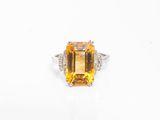 Bague en saphir jaune et diamant