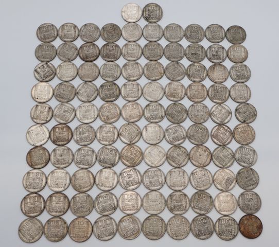 102 pièces de monnaie en argent à valeur faciale de 10 Turin. PB ...