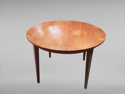 Travail scandinave - Table de salle à manger de forme ronde …