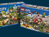 deux boîtes de sets Lego City sur un fond bleu