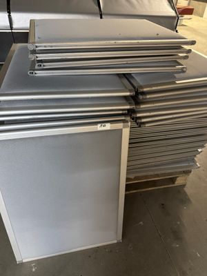 Environ 20 panneaux de séparation cloisons de bureau modulai…